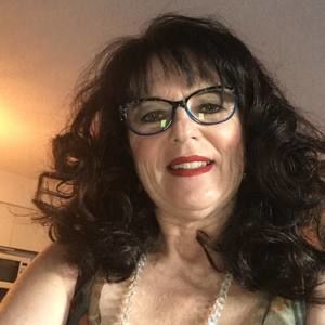 Meet your Posher, Janet